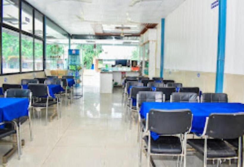 בית מלון כפרי Mamta And Lodging, Shani Shingnapur