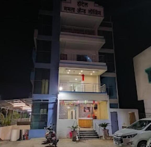 בית מלון כפרי Mamta And Lodging, Shani Shingnapur