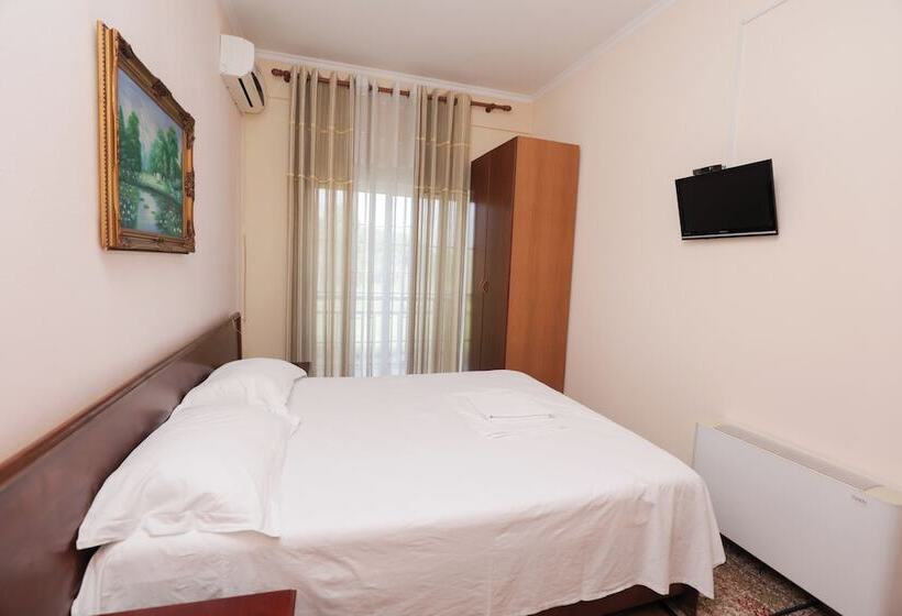 בית מלון כפרי Mema Resort