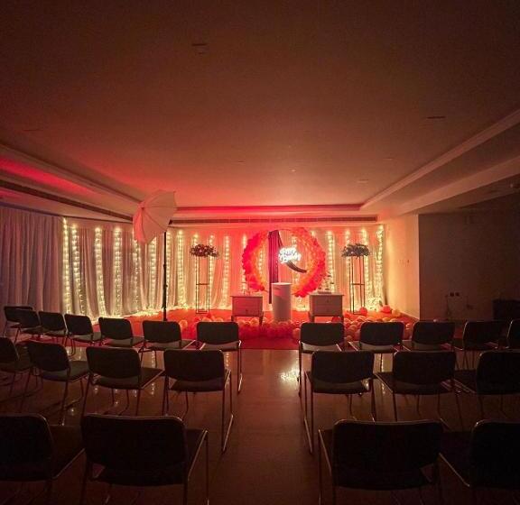 فندق Mount Avenue /concern Of Pinky Holidays