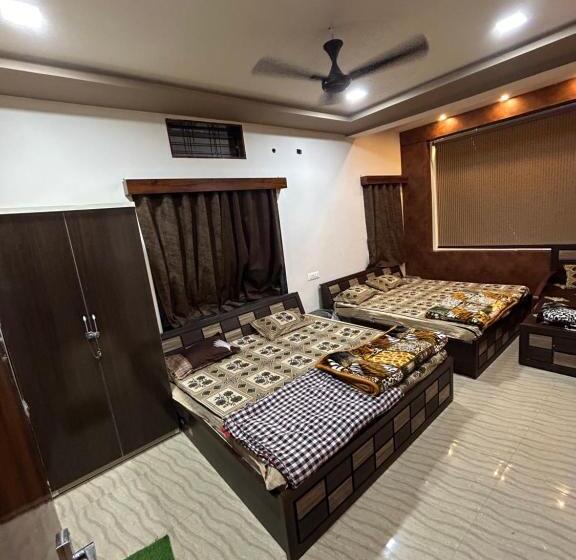 호텔 New Agrawal Pudi Bhandar