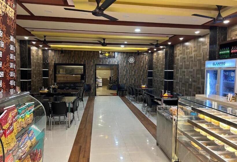 בית מלון כפרי New Agrawal Pudi Bhandar