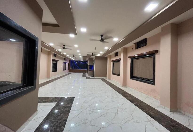 호텔 New Agrawal Pudi Bhandar