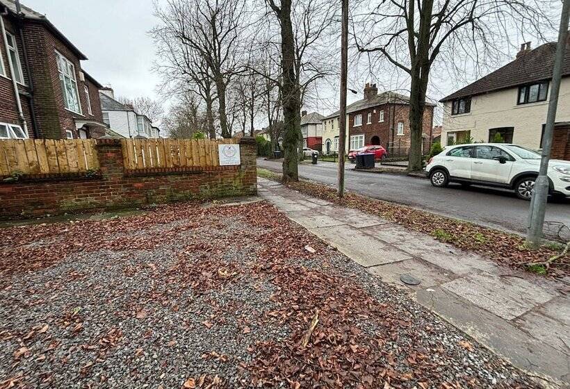 Отель Oyo Arcadia By Habitat101