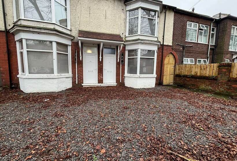 Отель Oyo Arcadia By Habitat101