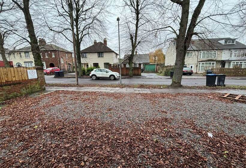 Отель Oyo Arcadia By Habitat101