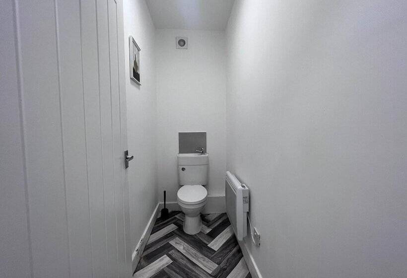 Отель Oyo Arcadia By Habitat101