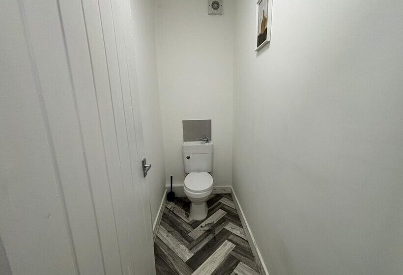 Отель Oyo Arcadia By Habitat101