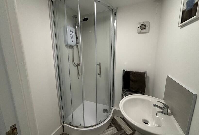 Отель Oyo Arcadia By Habitat101