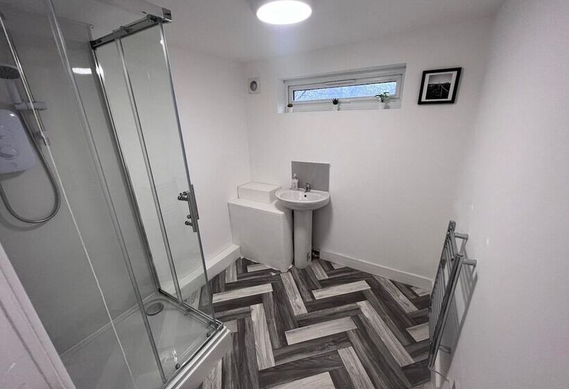 Отель Oyo Arcadia By Habitat101