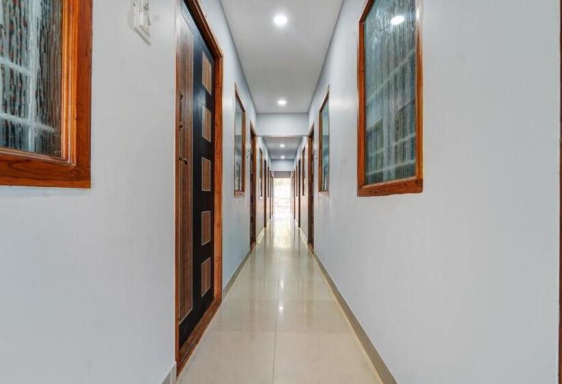 בית מלון כפרי Oyo Flagship Classique Inn Farm Stay