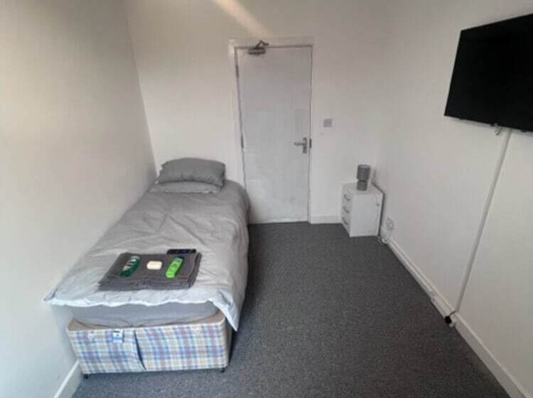 Отель Labyrinth By Habitat101