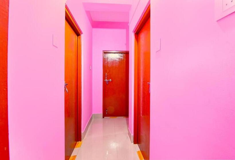 هتل Oyo Lotus Homestay