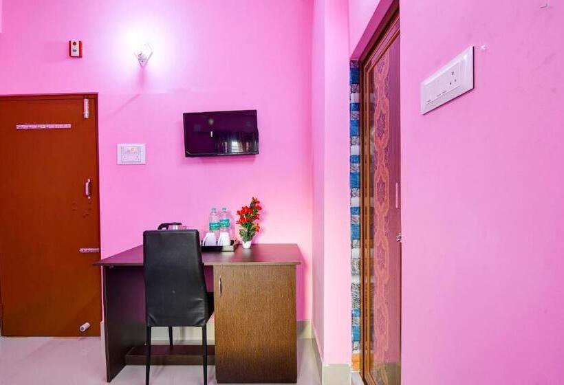 هتل Oyo Lotus Homestay