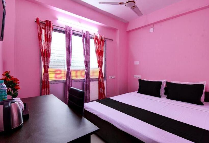 هتل Oyo Lotus Homestay