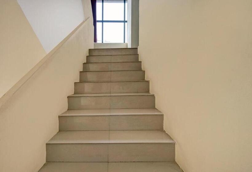 酒店 Oyo Mohith Lodge