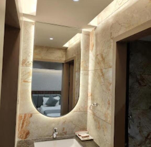 فندق Paradise, Ahmednagar