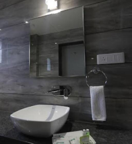 فندق Radiance, Ahmednagar