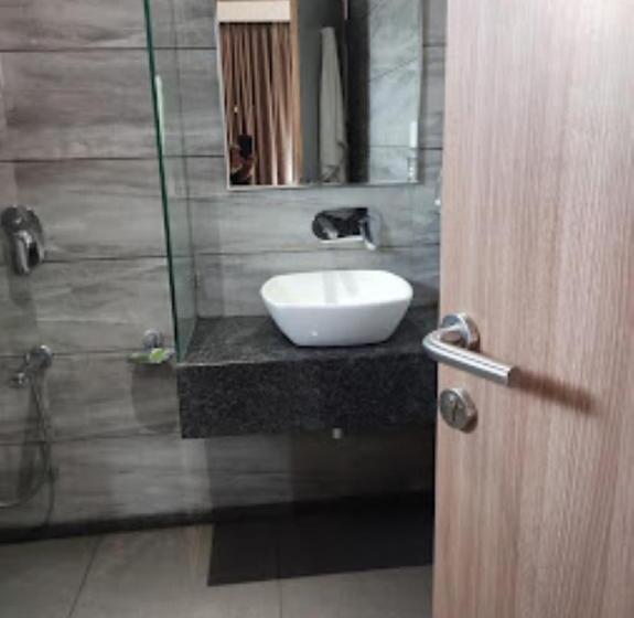 Hotel Radiance, Ahmednagar