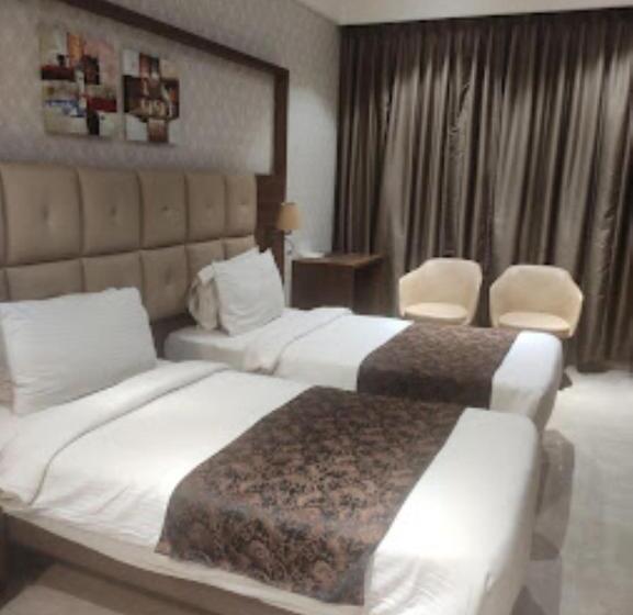Hotel Radiance, Ahmednagar