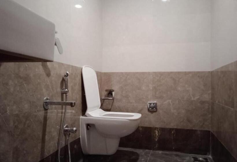 فندق Raheja Residency