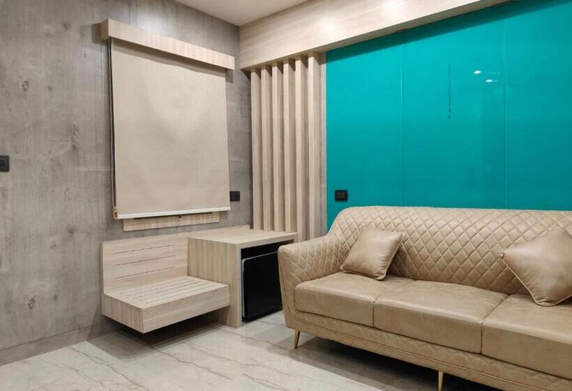 Отель Ramsewka Residency