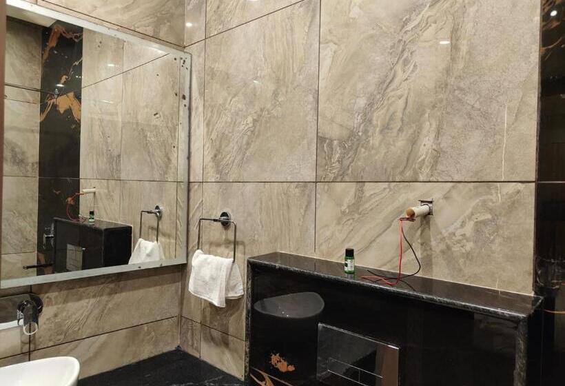 Отель Ramsewka Residency