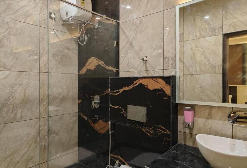 Отель Ramsewka Residency