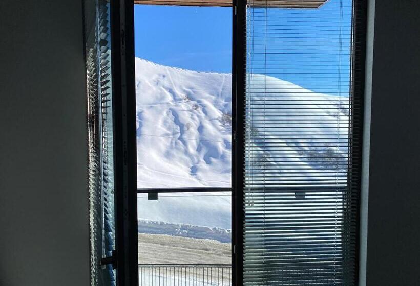 هتل Redco Gudauri Loft 2 Building