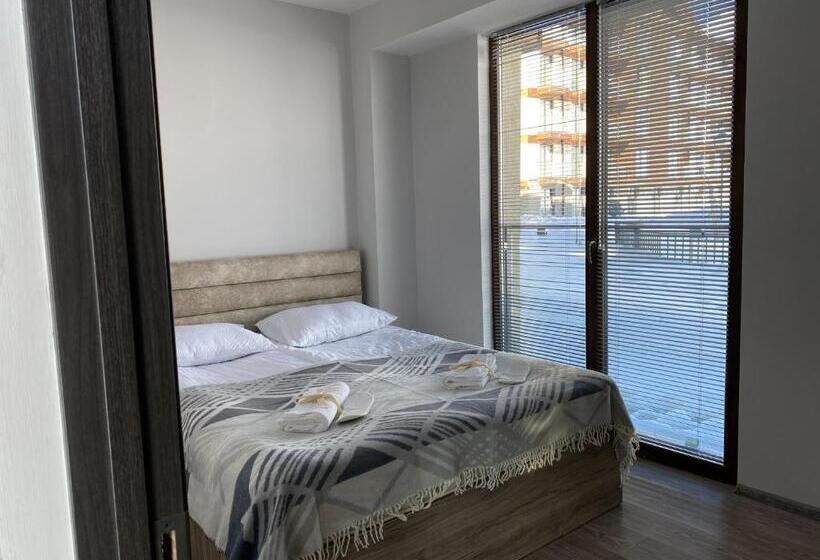 هتل Redco Gudauri Loft 2 Building