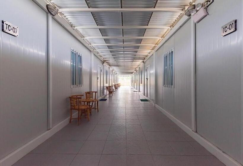 Szálloda Reddoorz Container @ Teras Cimanuk Garut