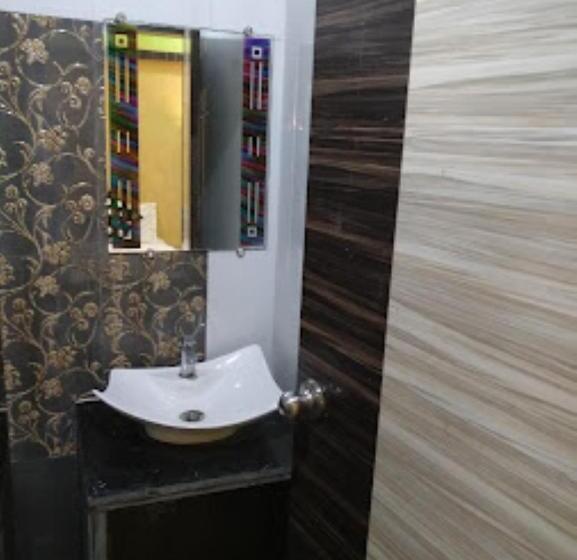 בית מלון כפרי Rw International, Hingoli