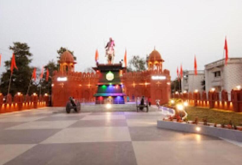 בית מלון כפרי Rw International, Hingoli