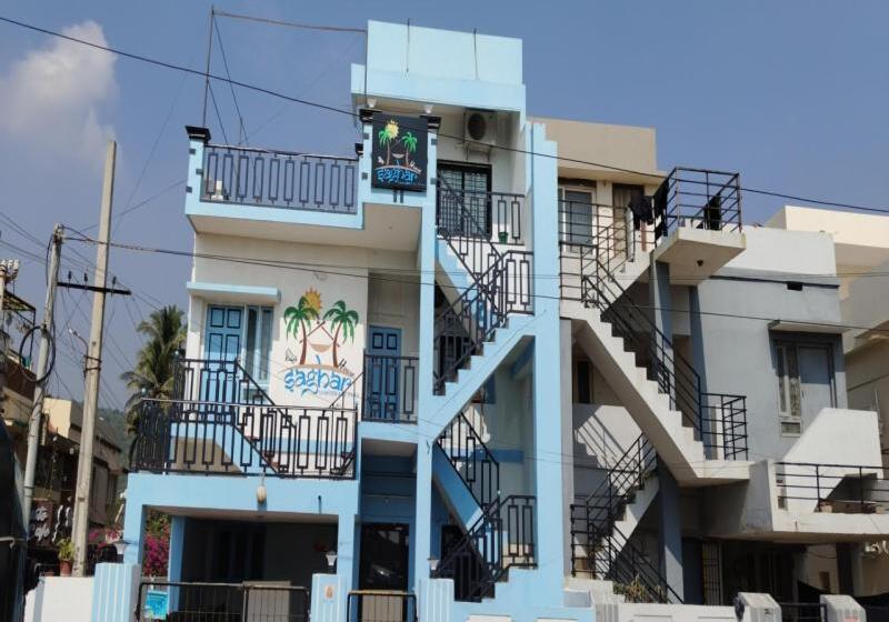 호텔 Saghar House