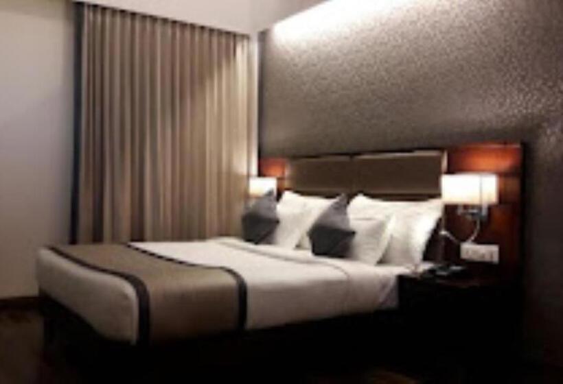 בית מלון כפרי Sai Inn Amhednagar, Maharashtra