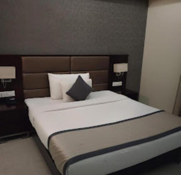 فندق Sai Inn Amhednagar, Maharashtra