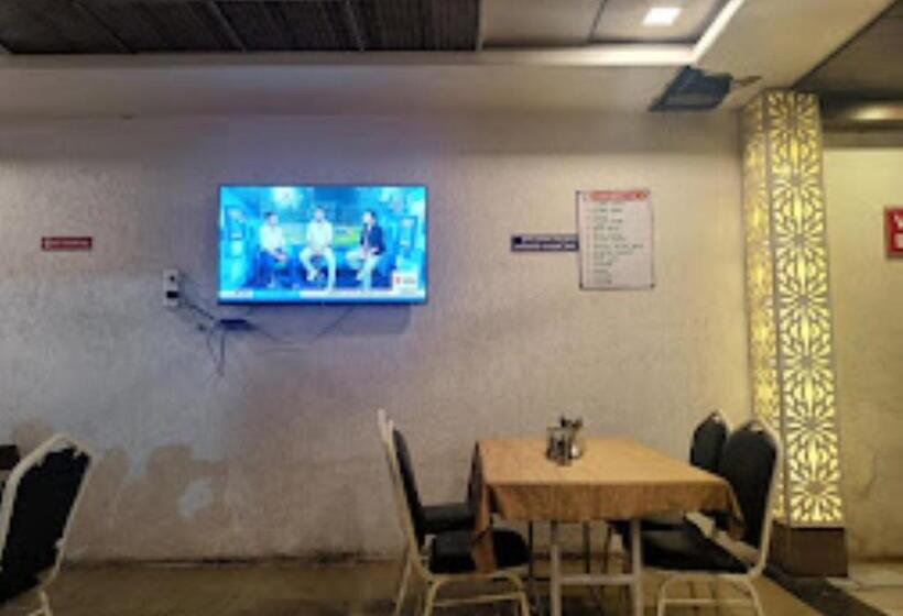 酒店 Sangram Palace Shirur