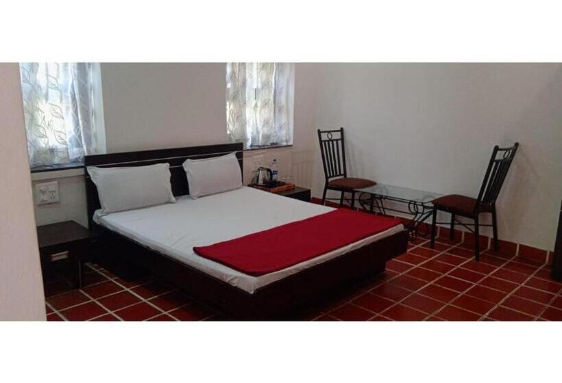 בית מלון כפרי Shubham Resorts, Solapur