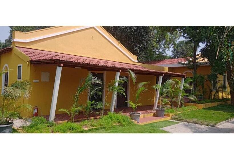 בית מלון כפרי Shubham Resorts, Solapur