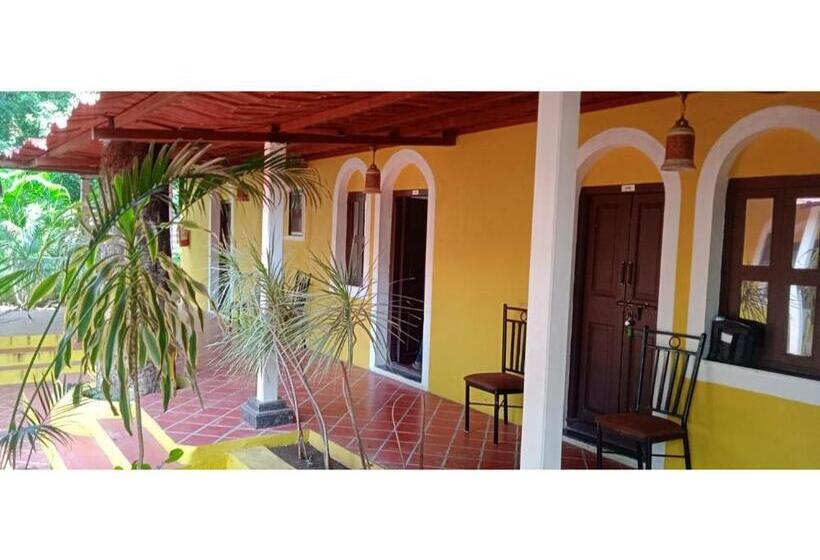 בית מלון כפרי Shubham Resorts, Solapur