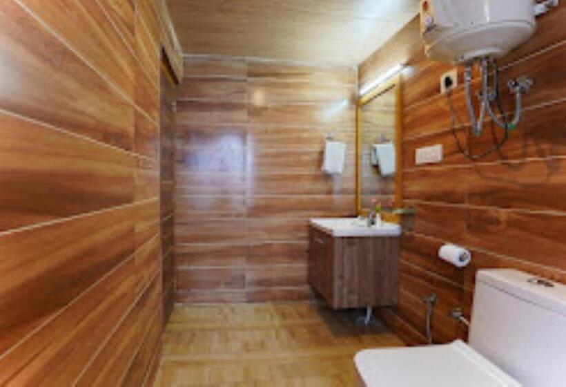 Отель Snow Castle Dalhousie