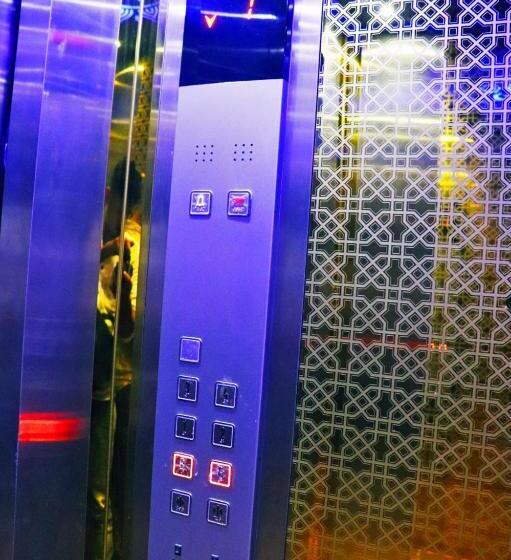 호텔 Staymaker Balaji Gold Inn
