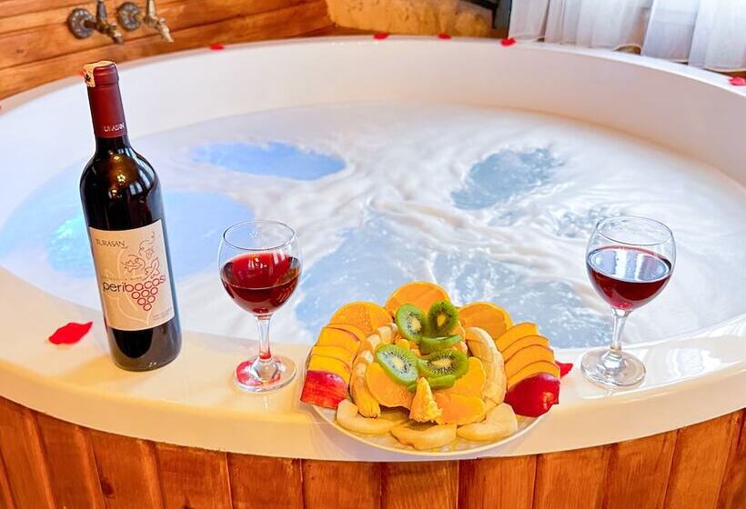 בית מלון כפרי Tantan Cappadocia House