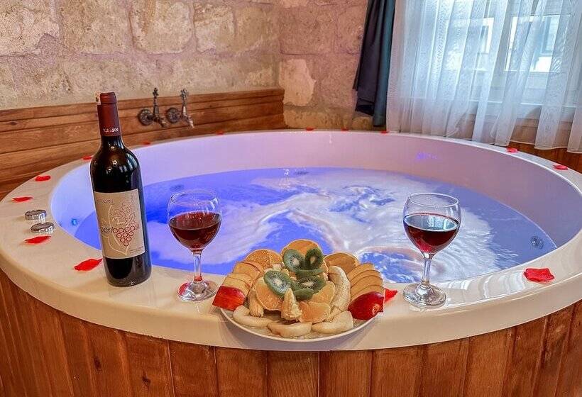 בית מלון כפרי Tantan Cappadocia House