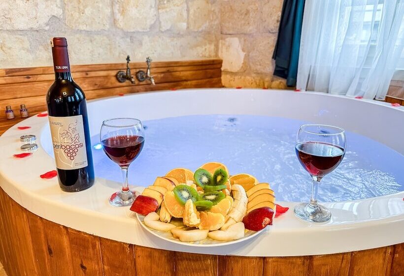 בית מלון כפרי Tantan Cappadocia House