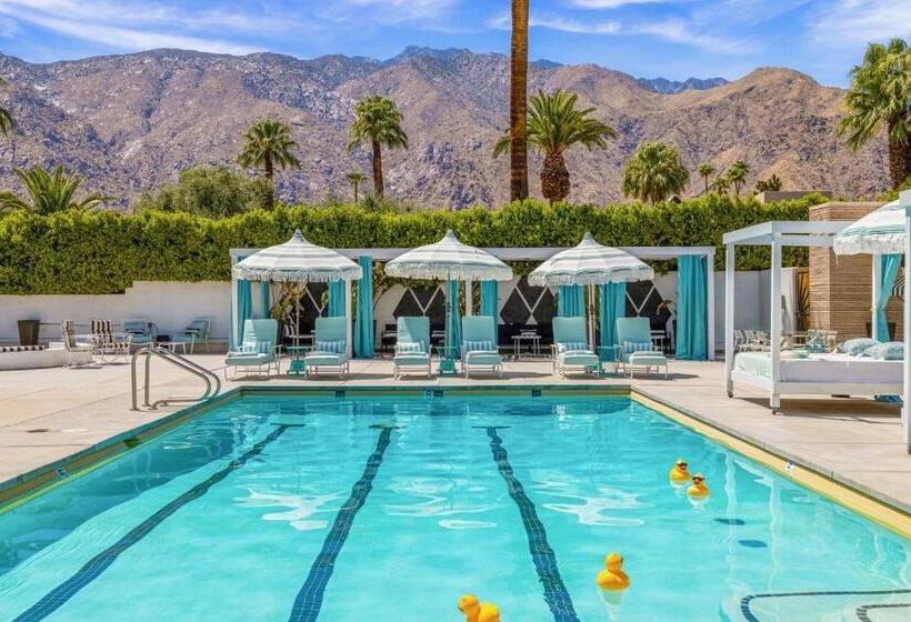 فندق The Playmate Suite  Sophisticated Tribute To Hugh S Girls