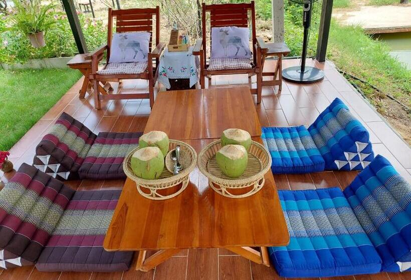 Отель Tung Na Pa Suan Farmstay