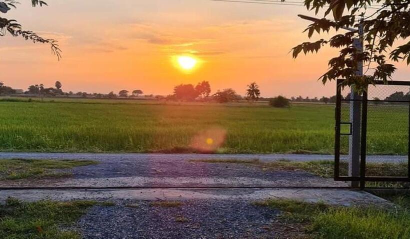 Отель Tung Na Pa Suan Farmstay