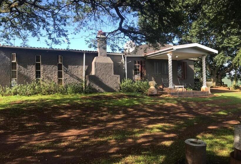 فندق Vukaphi Farm