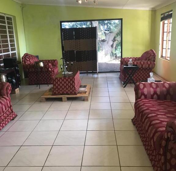 فندق Vukaphi Farm